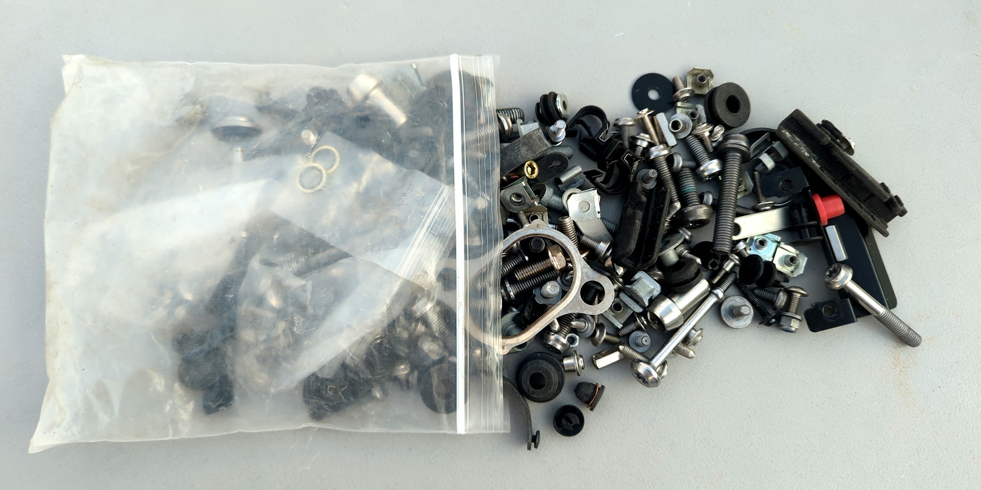 R1200R Nuts 'n' Bolts