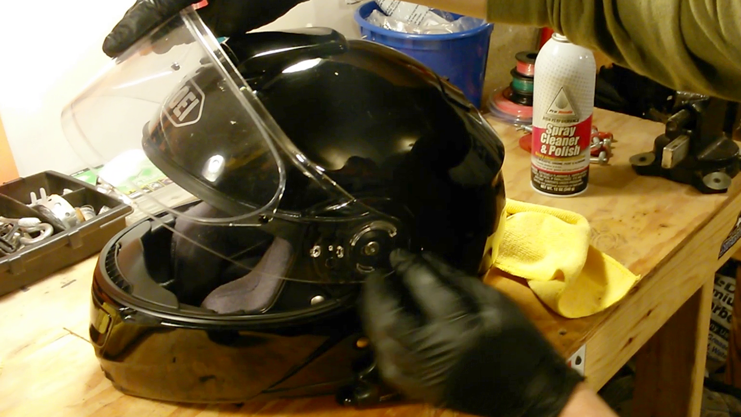How To Clean Your Motorcycle Helmet (Inside And Out) ~ TRO