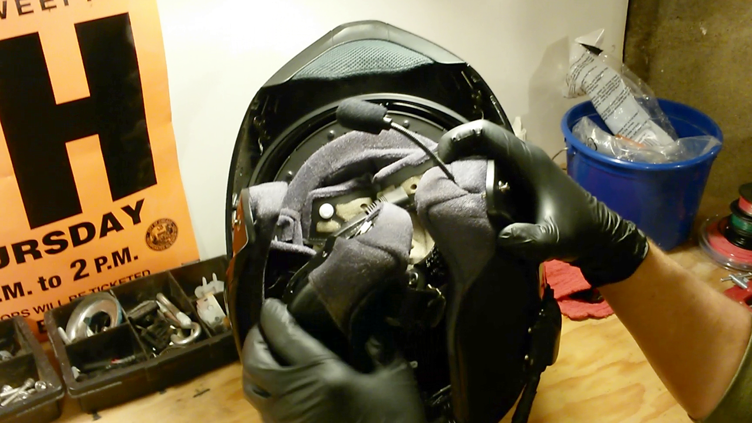 How To Clean Your Motorcycle Helmet (Inside And Out) ~ TRO