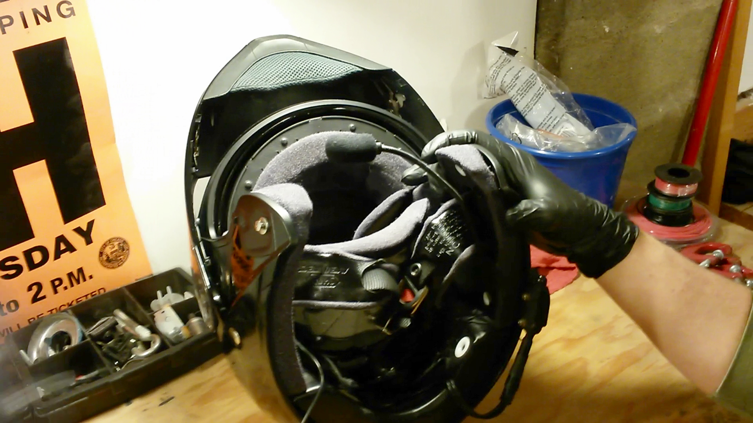 How To Clean Your Motorcycle Helmet (Inside And Out) ~ TRO