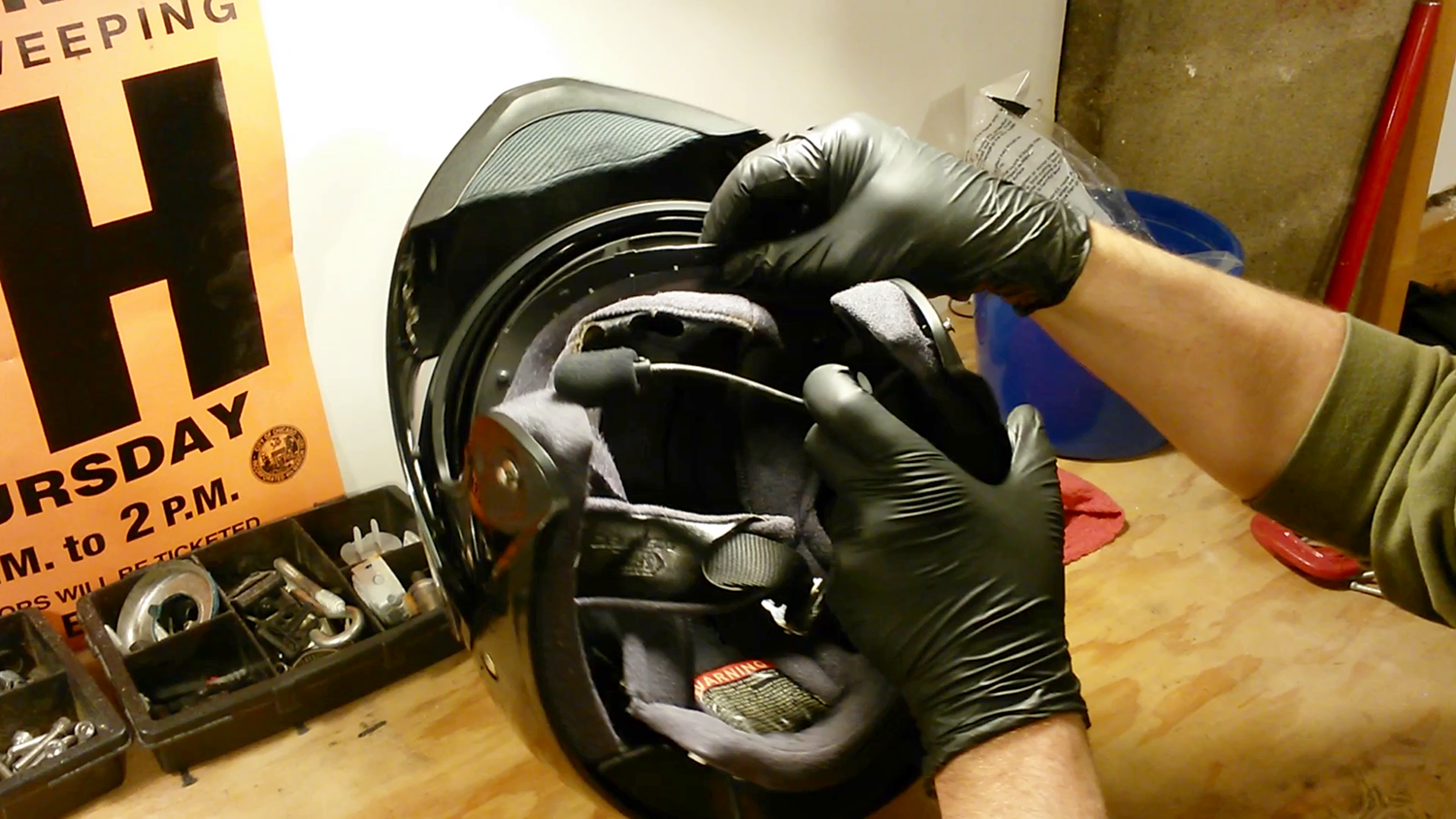 How To Clean Your Motorcycle Helmet (Inside And Out) ~ TRO