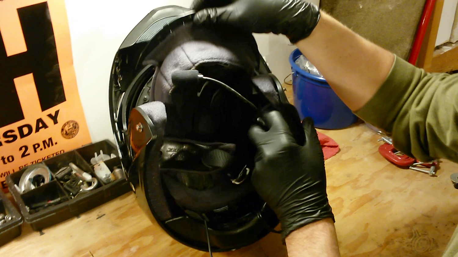 How To Clean Your Motorcycle Helmet (Inside And Out) ~ TRO