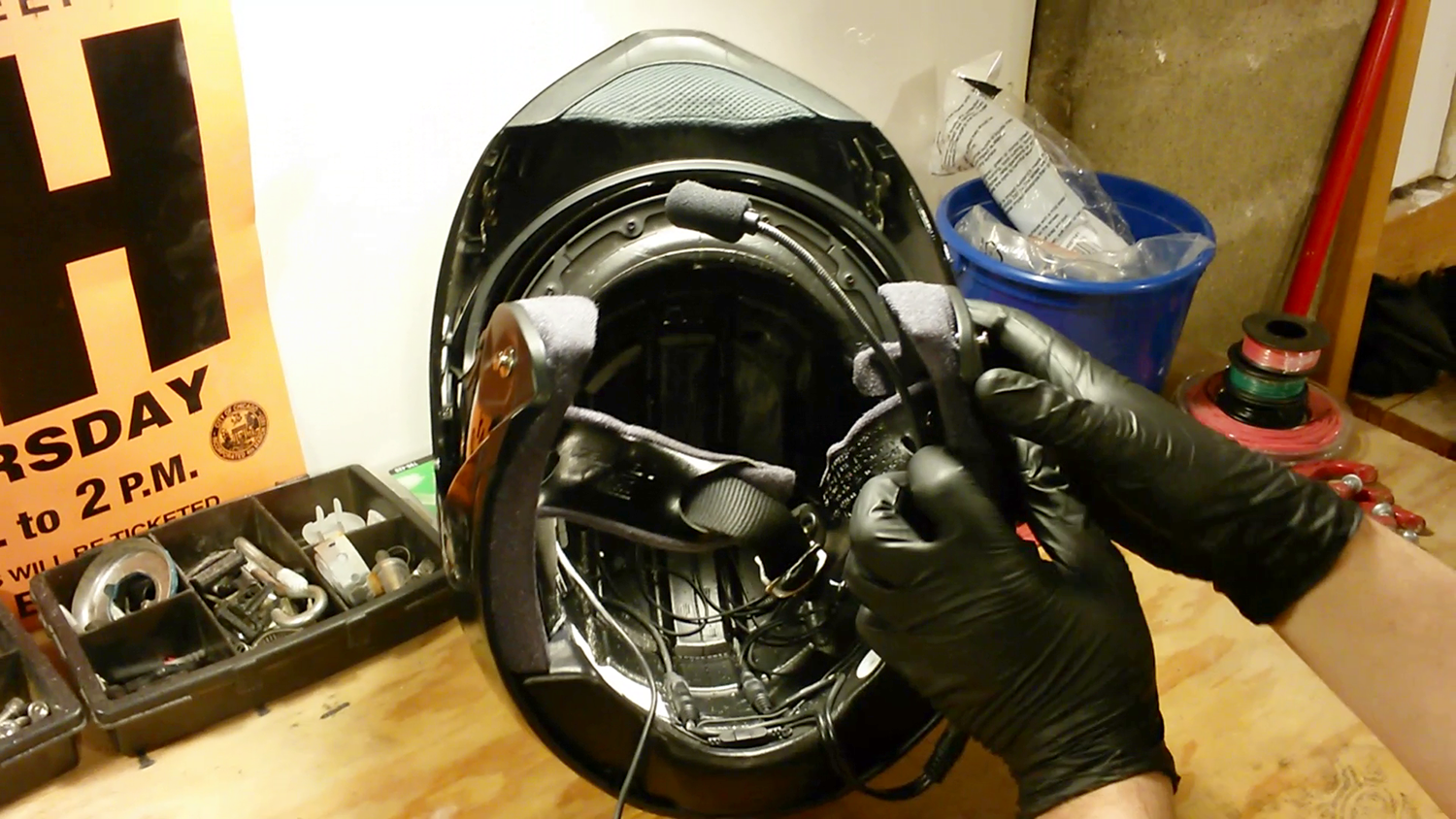 How To Clean Your Motorcycle Helmet (Inside And Out) ~ TRO