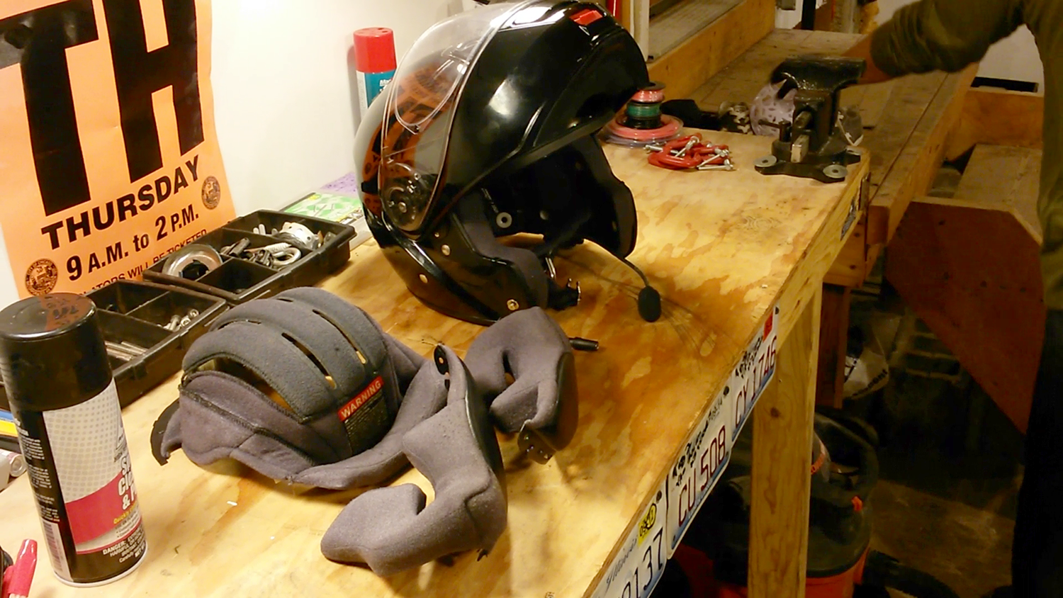 How To Clean Your Motorcycle Helmet (Inside And Out) ~ TRO